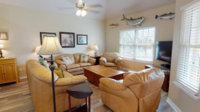 FH4 Charming 3 Bedroom Condo, Near Beach, Shared Pool
